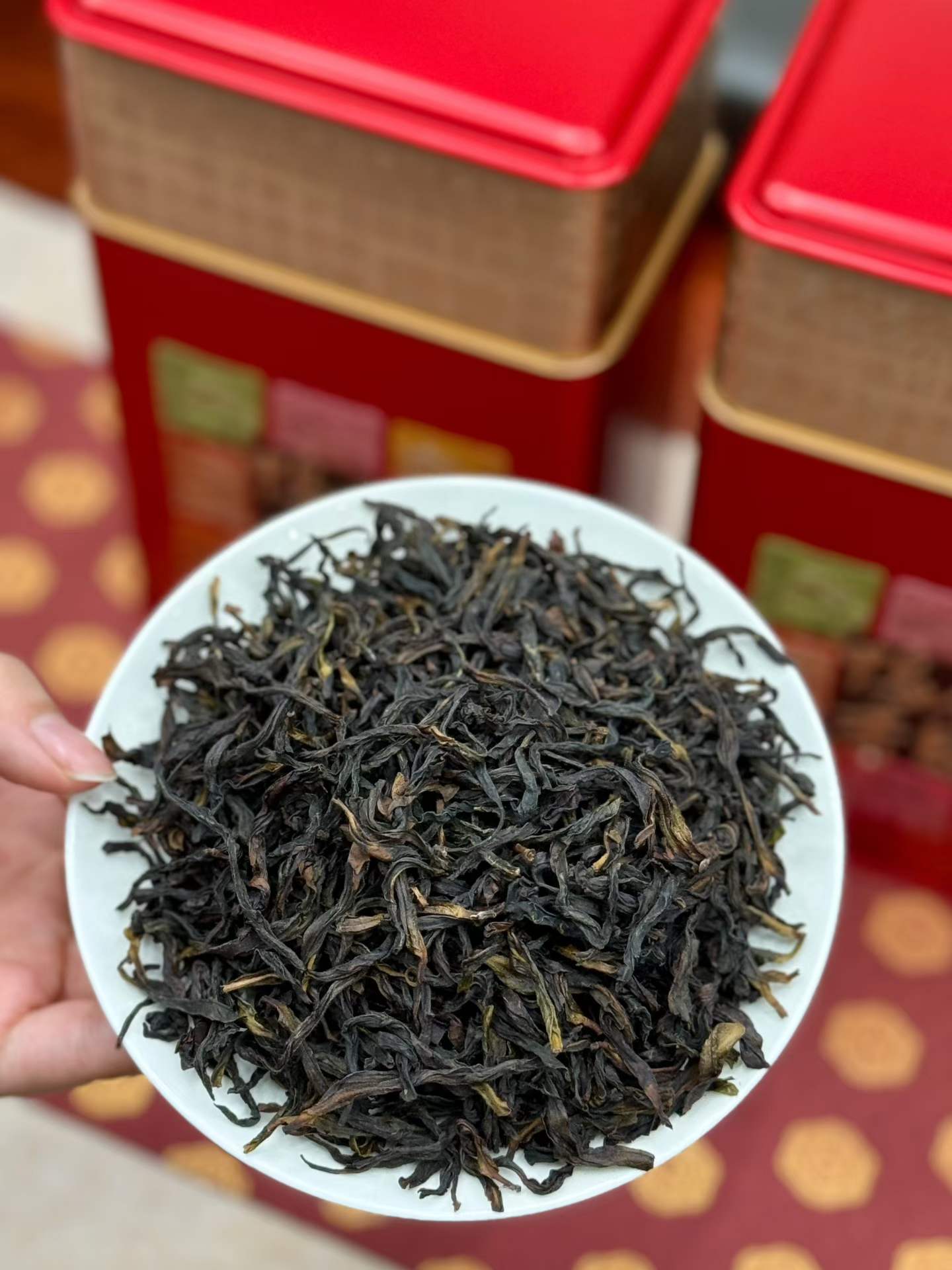 Duck Shit Aroma Phoenix Dan Cong, 2026 spring oolong. Orchid fragrance, mineral finish, immediate sweetness. Chaozhou origin. One of the most distinctive teas there is.