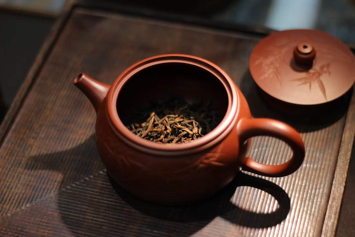 Guangxi Liu Bao Dark Tea Gift Box | Aged Heritage Tea in Ceramic Jars, 500g