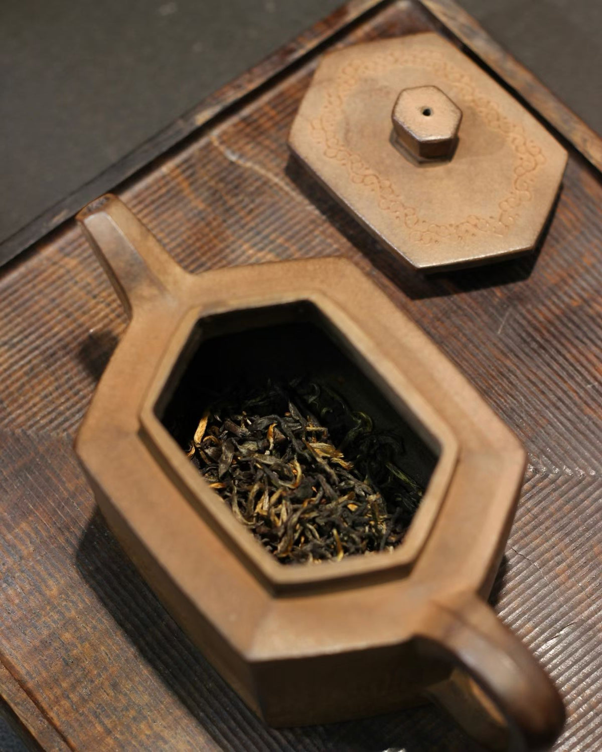 Wuyi Mei Zhan Jin Jun Mei · Black Tea Gift Set, Floral & Fruity